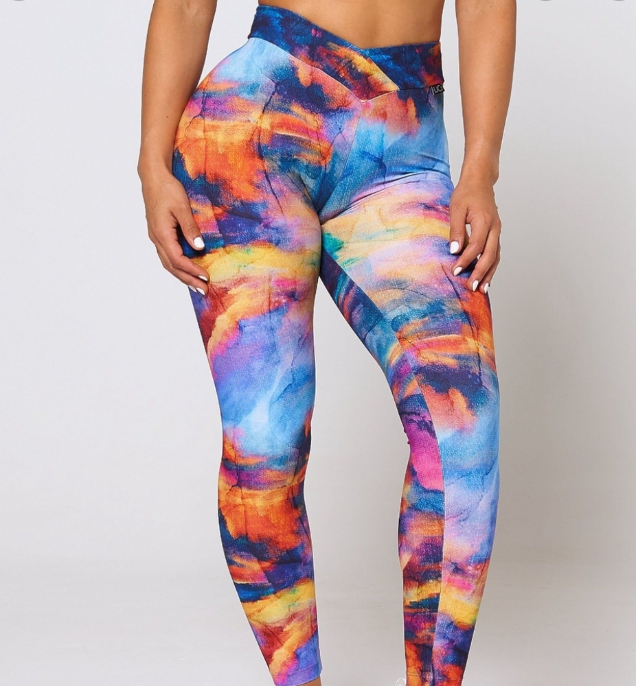 Lici fit Euphoria v-cut leggings